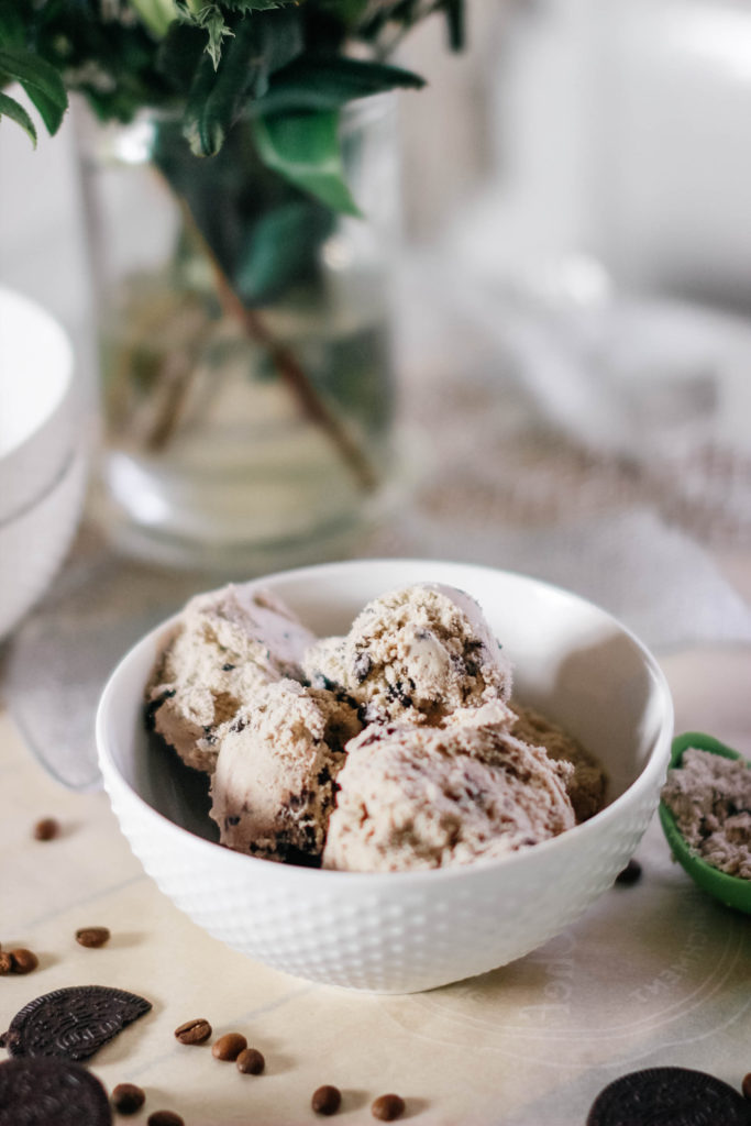 Fixed to Thrill: Easy, Vegan Coffee Flavored Ice Cream with Oreos